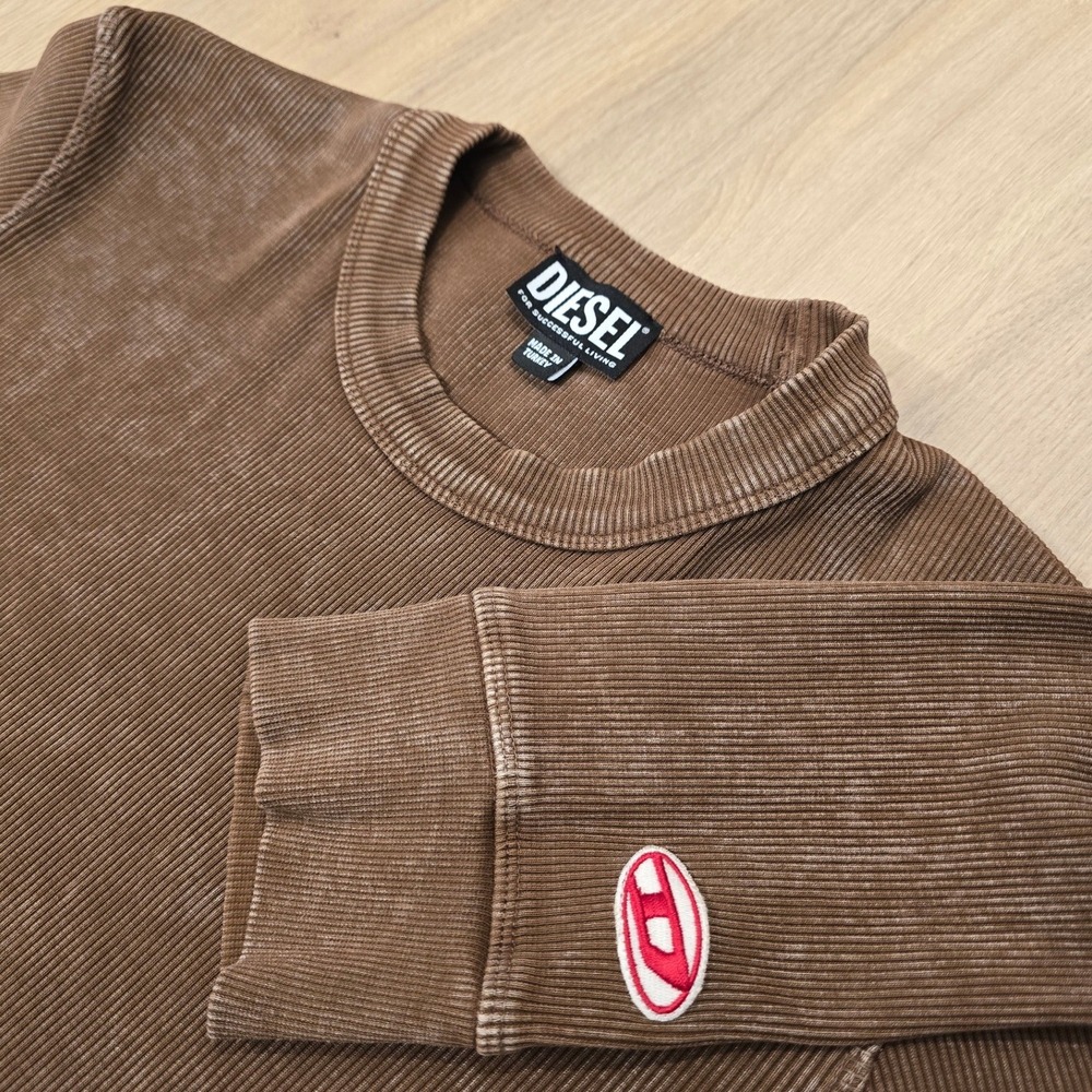 Diesel Sweater Ribbed Knitwear Mens  Medium Brown with Red Sleeve Logo